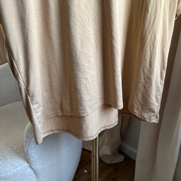 Capella Women T-Shirt | Large - Picture 8 of 8